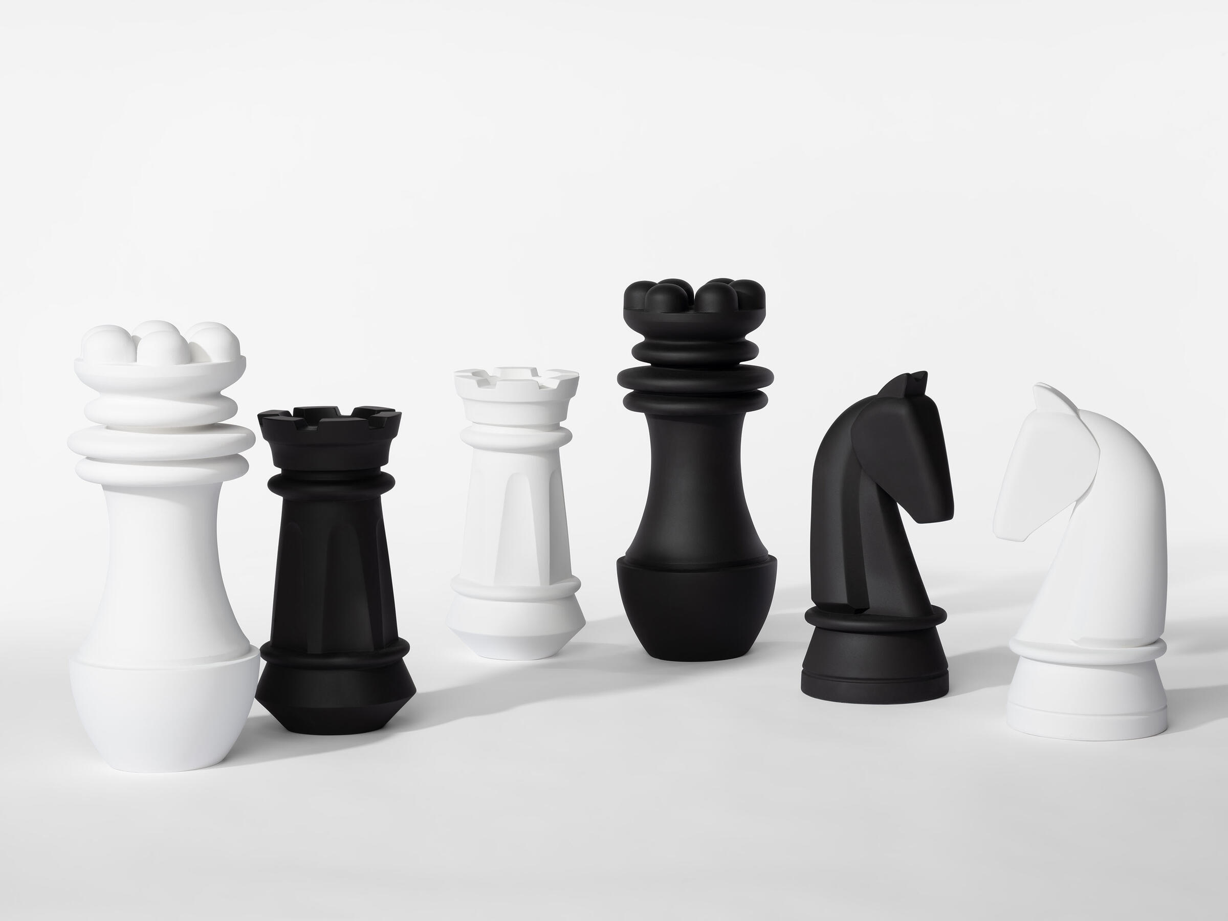 fancy black queen chess pieces