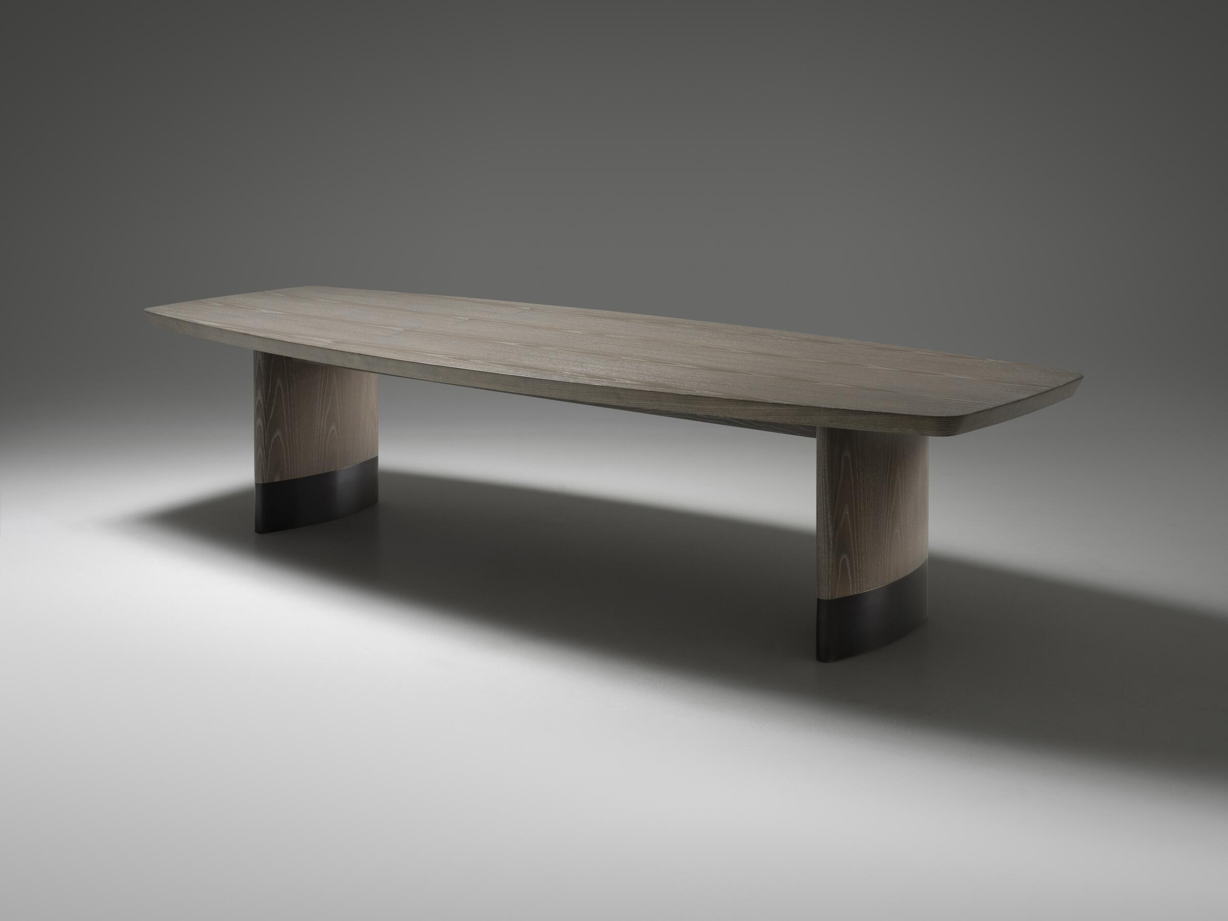 Diplomat Dining Table | HOLLY HUNT