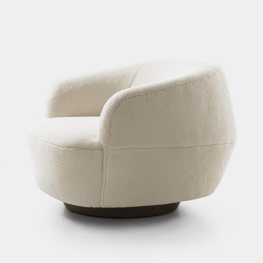 Lounge chairs | HOLLY HUNT UK
